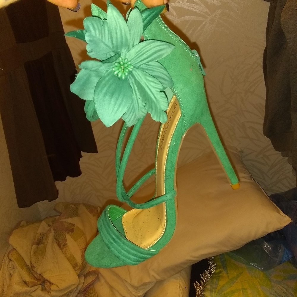 Tealish heels